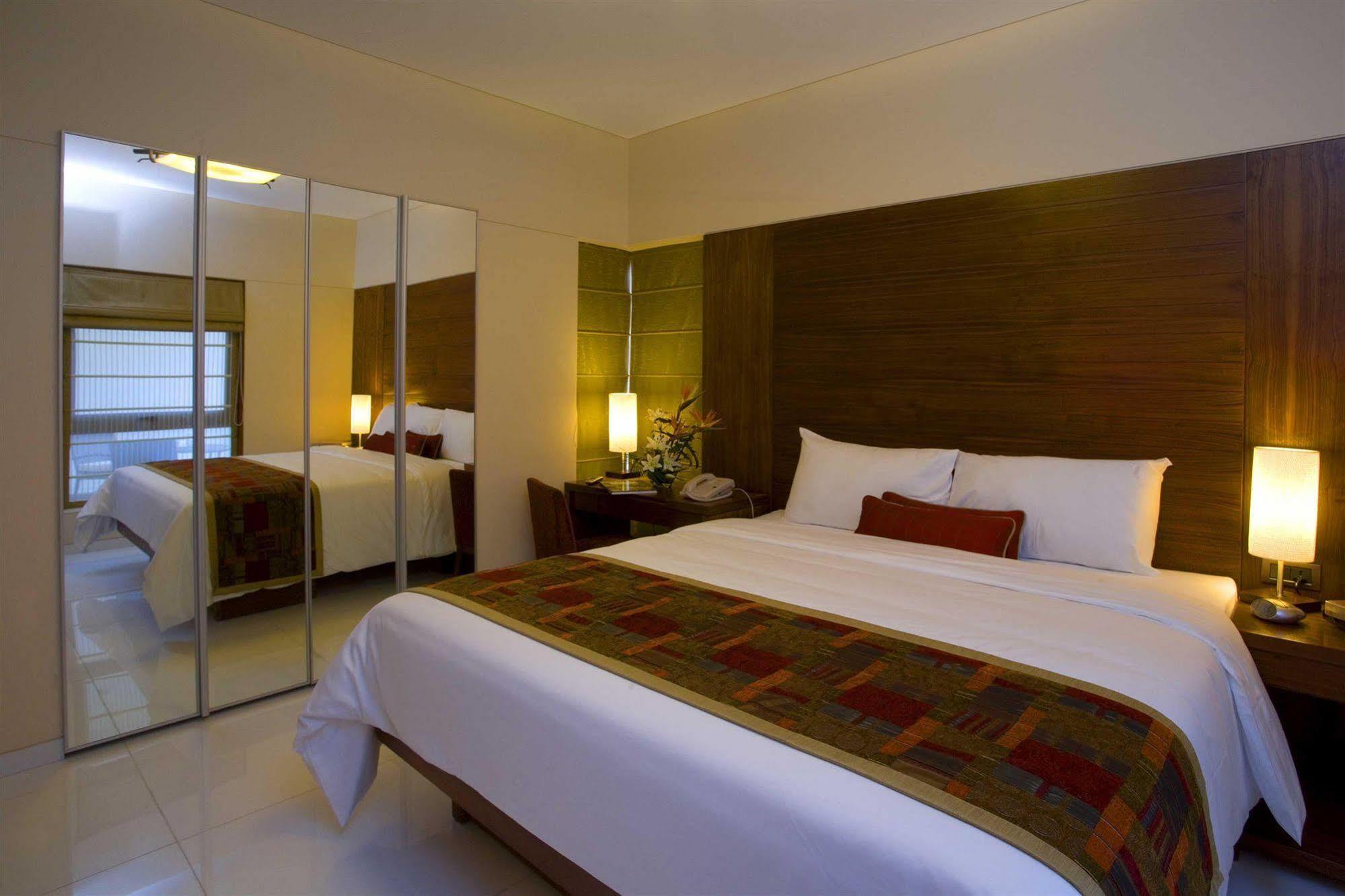 Oakwood Residence Naylor Road Pune Eksteriør bilde