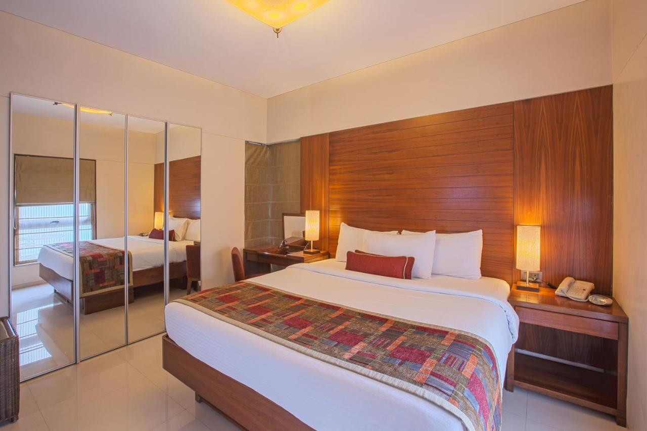 Oakwood Residence Naylor Road Pune Eksteriør bilde
